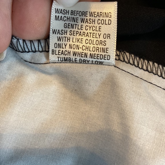 NWT Breckenridge Black Twill Capris ~ 10P - Picture 8 of 8